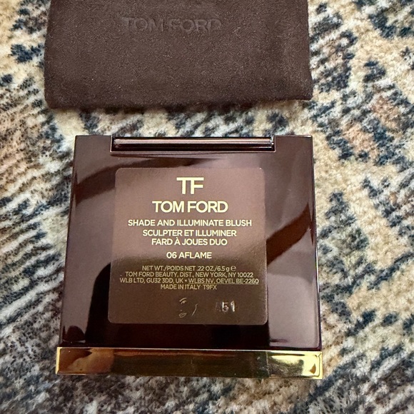Tom Ford Brown shade and illuminate blush 06 Aflame - Picture 3 of 4